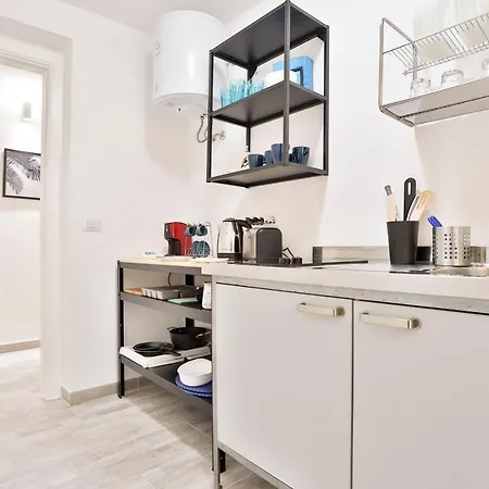Apartman Guesthost - Lungomare Trieste With Terrace Salerno