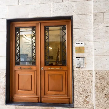 דירה Guesthost - Lungomare Trieste With Terrace סלרנו